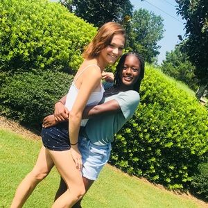 Meet your Posher, Britney